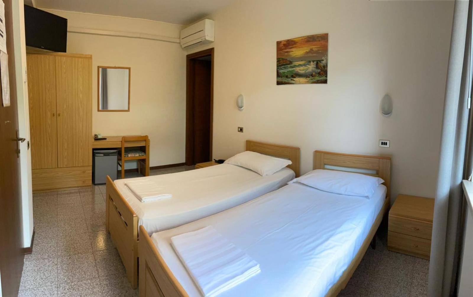Garni Onda Hotel Torri Del Benaco Cameră foto