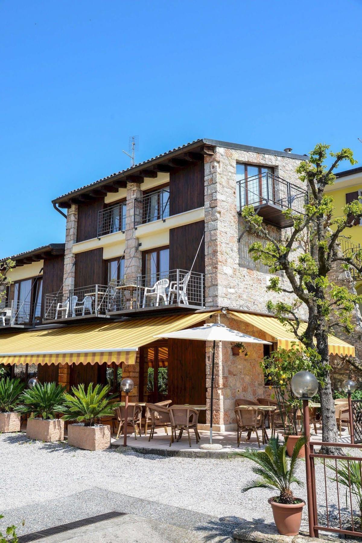 Garni Onda Hotel Torri Del Benaco Exterior foto