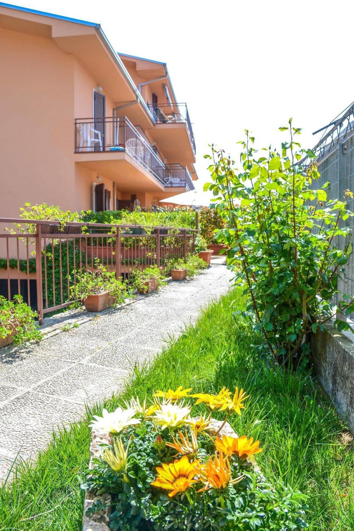 Garni Onda Hotel Torri Del Benaco Exterior foto
